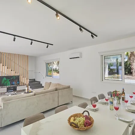 Holiday home Schoenes Kube 1 In Ayia Napa